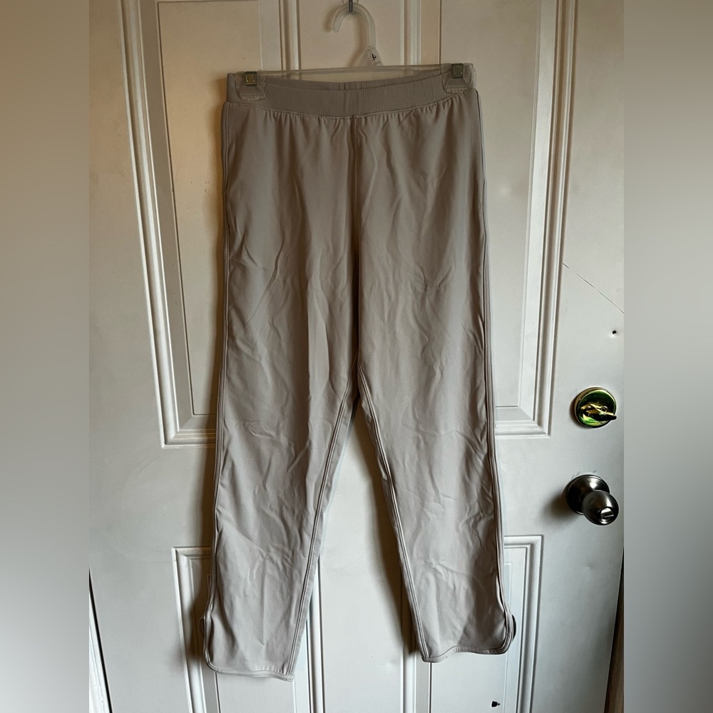 Lululemon | Cream Joggers